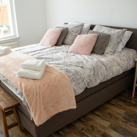 Bed And Breakfast Het Bureau Texel De Koog  Bagian luar foto
