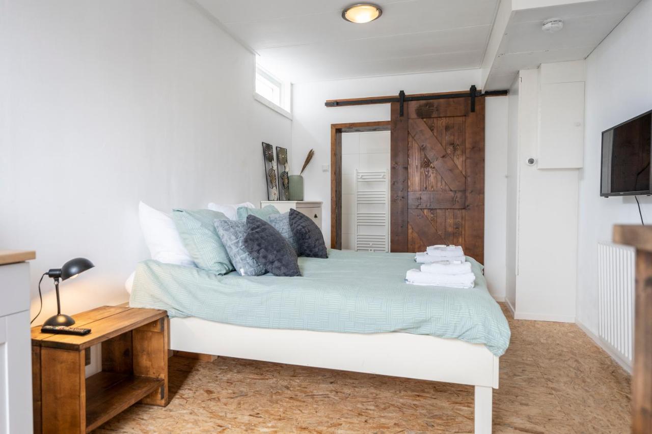 Bed And Breakfast Het Bureau Texel De Koog  Bagian luar foto