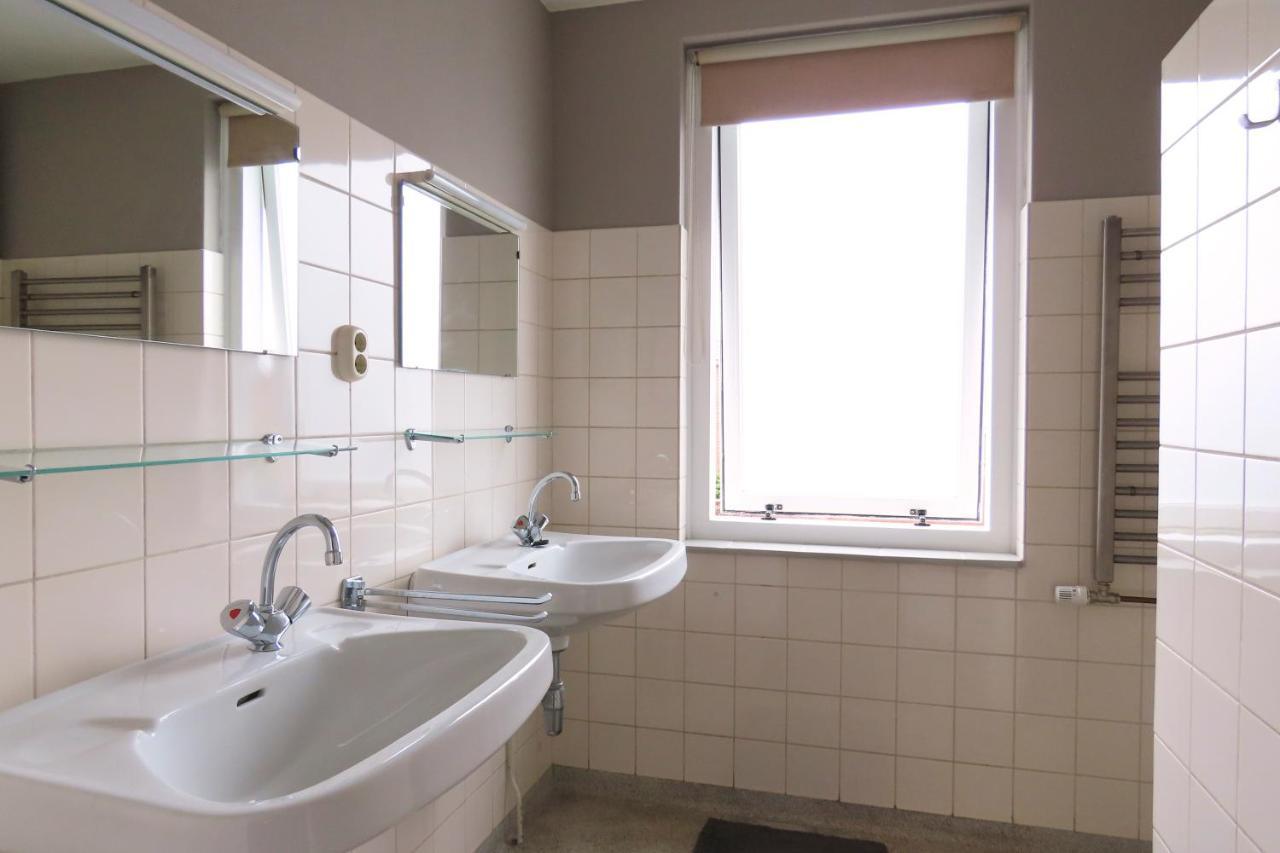 Bed And Breakfast Het Bureau Texel De Koog  Bagian luar foto