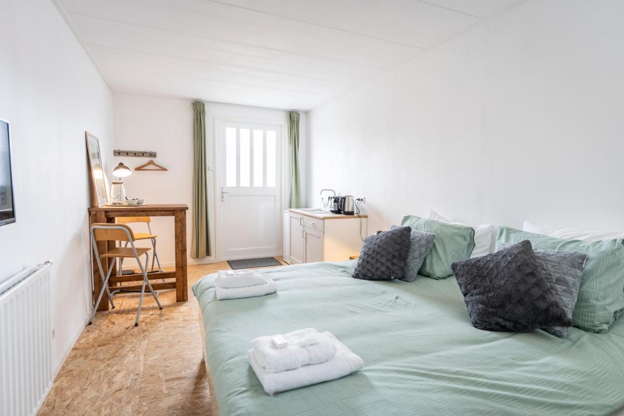 Bed And Breakfast Het Bureau Texel De Koog  Bagian luar foto